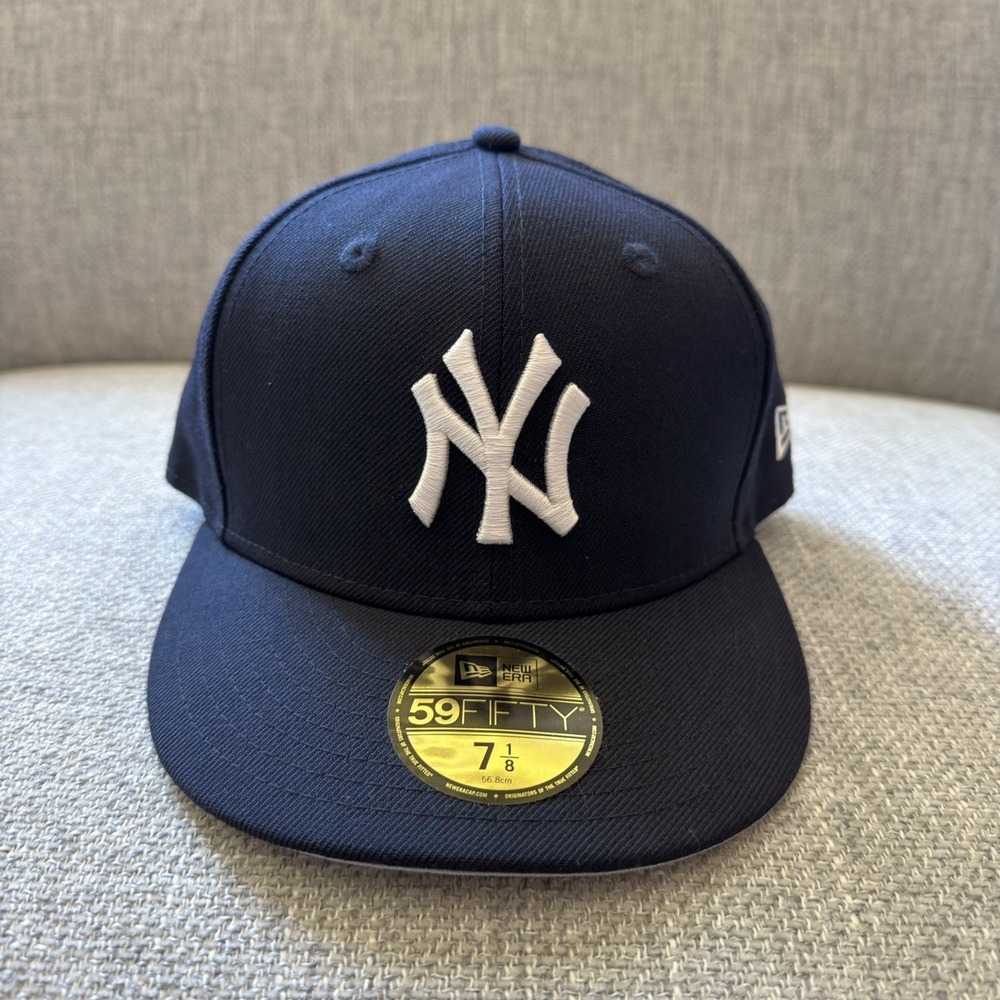 New Era 59FIFTY New York Yankees Navy Fitted Cap Hat Size 7 1/8 MLB